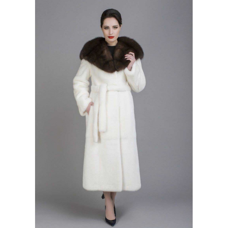 Elizabeth mink coat
